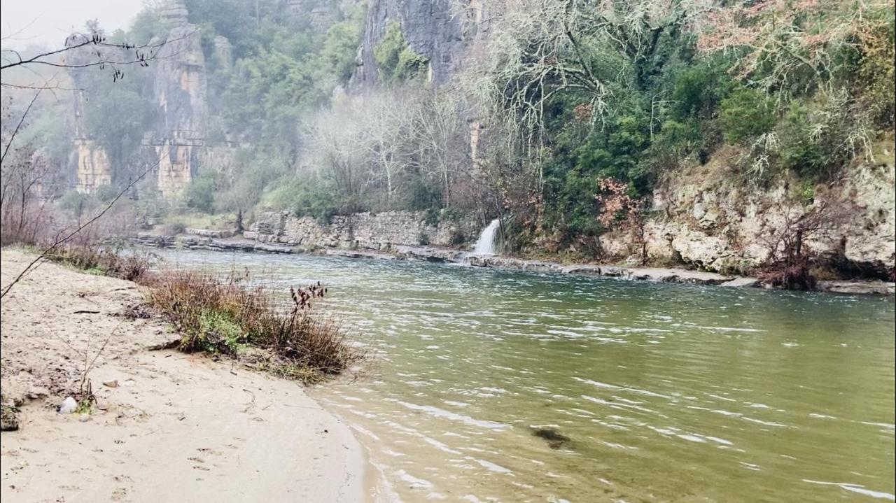 Gites Des Falaises De La Beaume Labeaume Kültér fotó